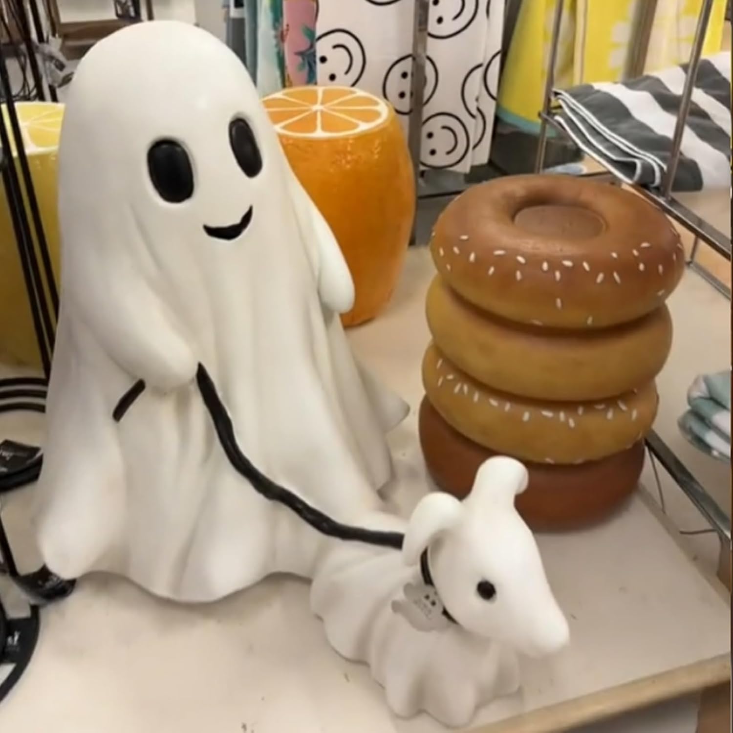 β¨2025 Ghost Walking Dog Statue π»π₯